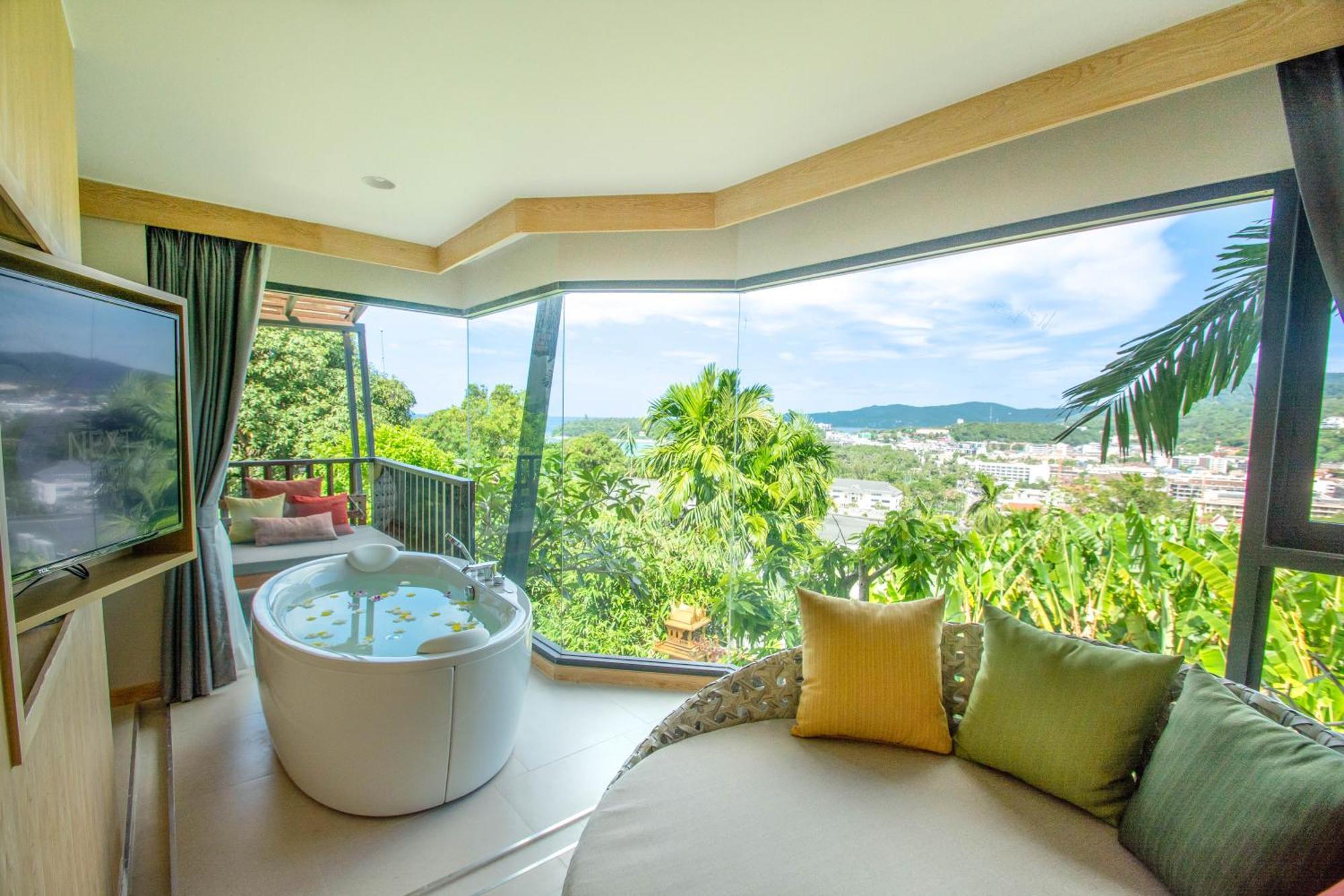 アンダマン カナーシア リゾート&スパ【SHA Plus+認定】 カタビーチ エクステリア 写真 A view from a suite at the hotel